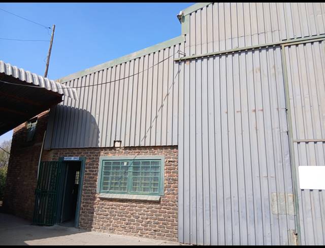 2.50HA SMALLHOLDING FOR SALE IN MARIKANA